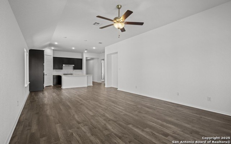 10281 Bartenheim Dr, Schertz, TX 78154, 4 Bedrooms Bedrooms, ,2 BathroomsBathrooms,Residential,For Sale,10281 Bartenheim Dr,1854845