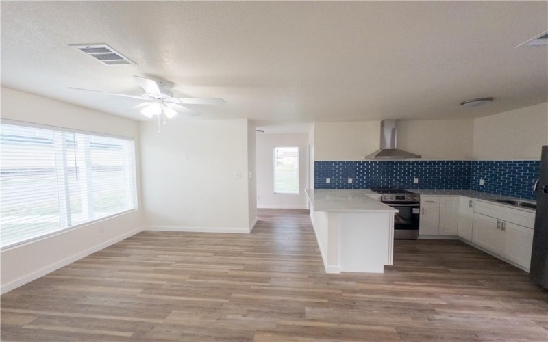 701 Earle Avenue, Waco, TX 76704, 2 Habitaciones Habitaciones , ,2 BañosBaños,Residential,En Venta,701 Earle Avenue,228133