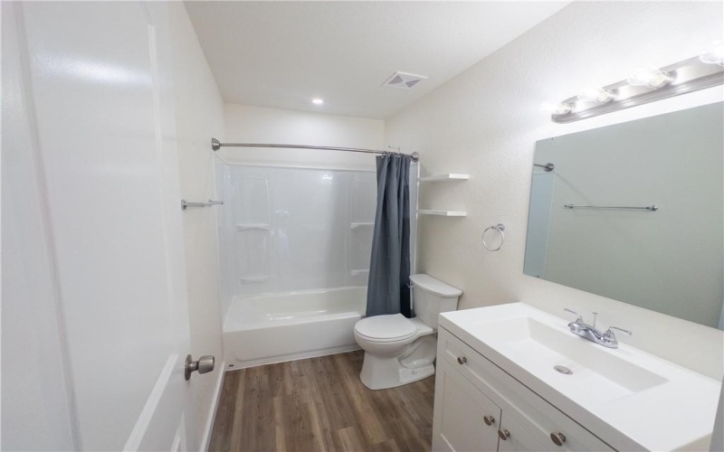 701 Earle Avenue, Waco, TX 76704, 2 Habitaciones Habitaciones , ,2 BañosBaños,Residential,En Venta,701 Earle Avenue,228133