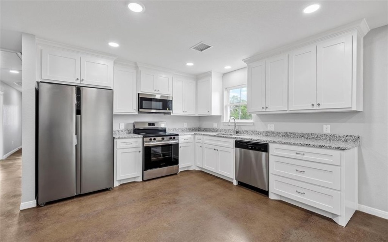 385 E Burleson Street, Mart, TX 76664, 3 Habitaciones Habitaciones , ,2 BañosBaños,Residential,En Venta,385 E Burleson Street,228452