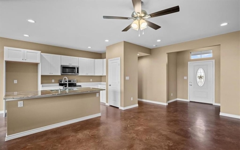 109 Joyce Street, Whitney, TX 76692, 4 Bedrooms Bedrooms, ,2 BathroomsBathrooms,Residential,For Sale,109 Joyce Street,229212
