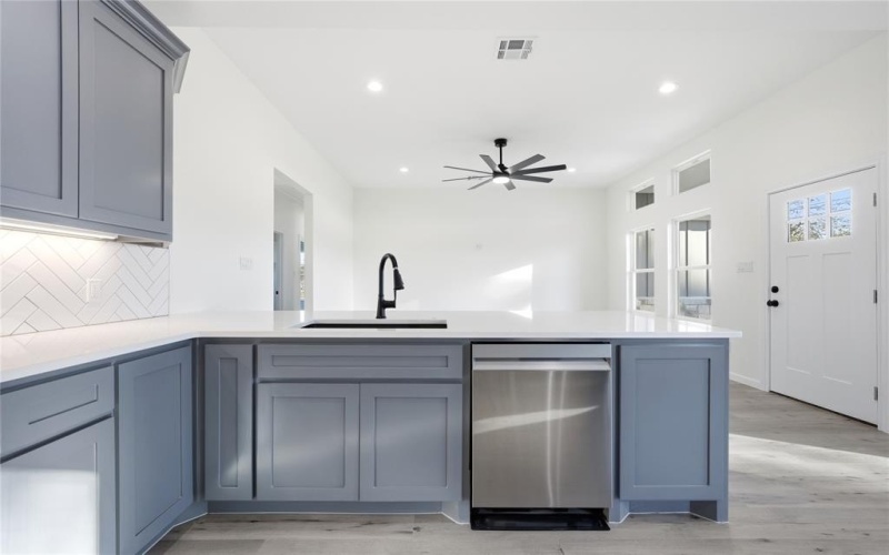 412 E Hunt Street, Bremond, TX 76629, 3 Bedrooms Bedrooms, ,2 BathroomsBathrooms,Residential,For Sale,412 E Hunt Street,0,229409