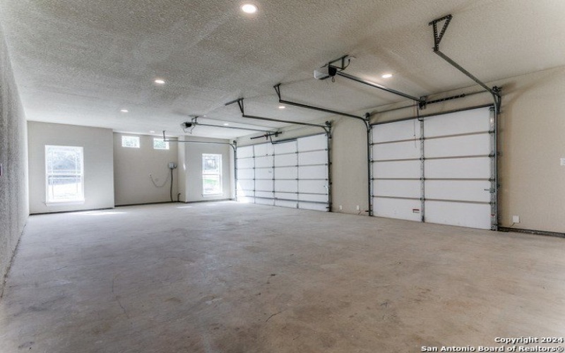 929 MOONLIGHT DR, Canyon Lake, TX 78133-6074, 4 Habitaciones Habitaciones , ,3 BañosBaños,Residential,En Venta,929 MOONLIGHT DR,1866377