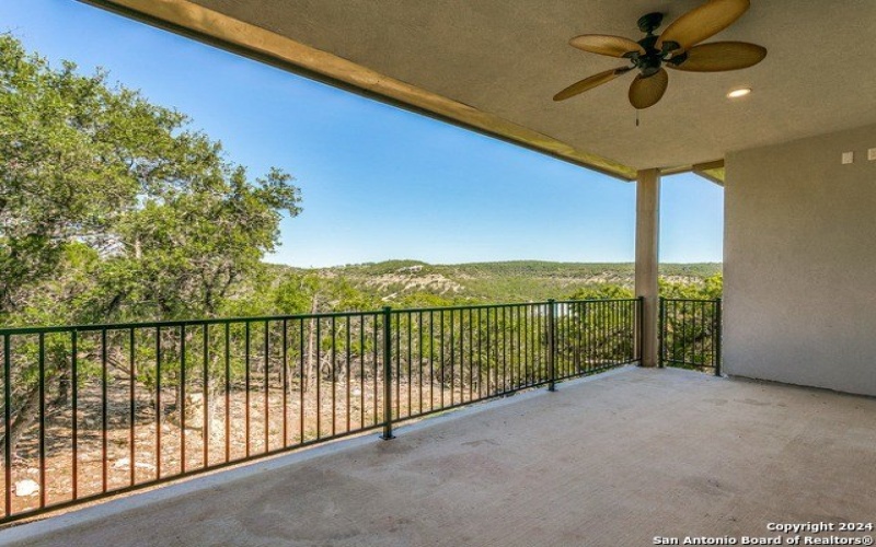 929 MOONLIGHT DR, Canyon Lake, TX 78133-6074, 4 Habitaciones Habitaciones , ,3 BañosBaños,Residential,En Venta,929 MOONLIGHT DR,1866377