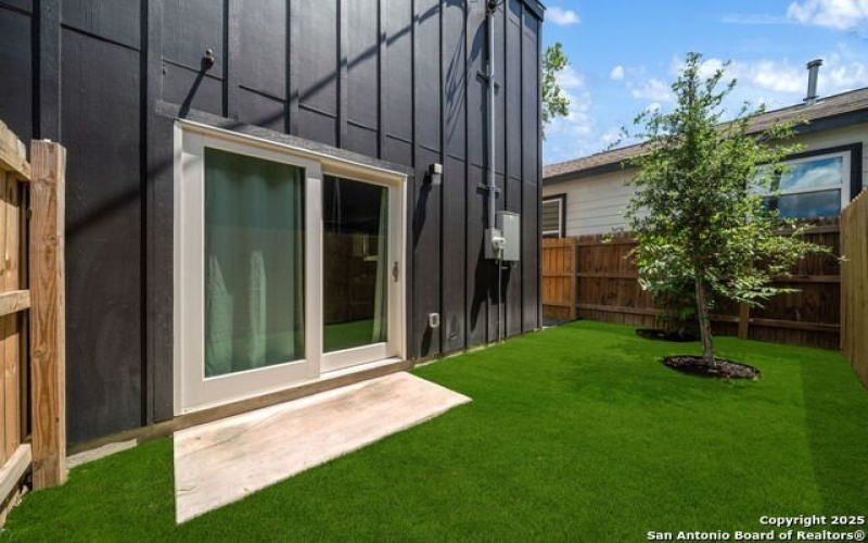 1102 S Gevers St, San Antonio, TX 78210, 3 Bedrooms Bedrooms, ,2 BathroomsBathrooms,Residential,For Sale,1102 S Gevers St,1865845