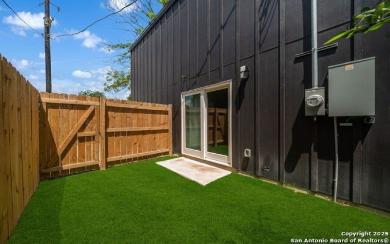 1102 S Gevers St, San Antonio, TX 78210, 3 Bedrooms Bedrooms, ,2 BathroomsBathrooms,Residential,For Sale,1102 S Gevers St,1865845