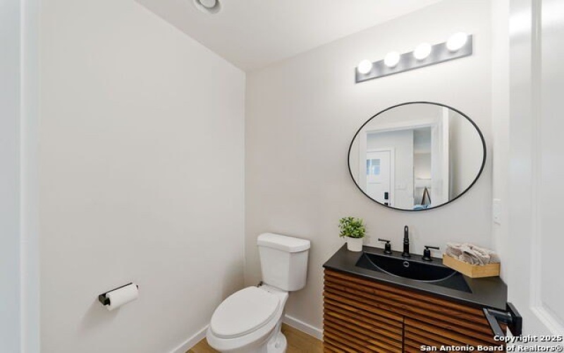 1104 S Gevers St, San Antonio, TX 78203, 3 Habitaciones Habitaciones , ,2 BañosBaños,Residential,En Venta,1104 S Gevers St,0,1865858
