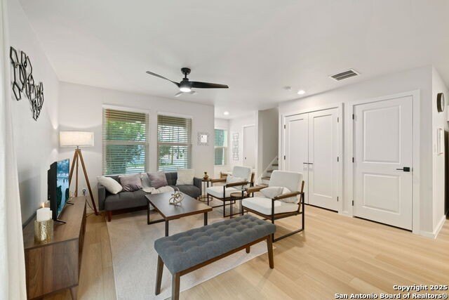 1106 S Gevers St, San Antonio, TX 78210, 3 Bedrooms Bedrooms, ,2 BathroomsBathrooms,Residential,For Sale,1106 S Gevers St,1865860