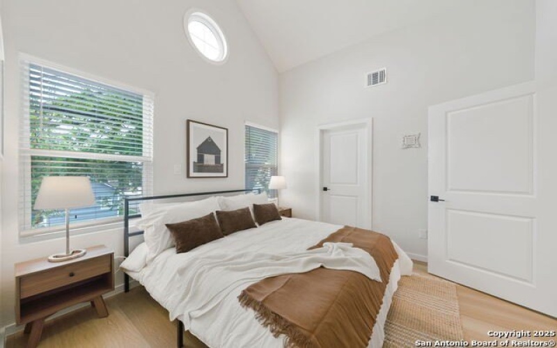 1106 S Gevers St, San Antonio, TX 78210, 3 Bedrooms Bedrooms, ,2 BathroomsBathrooms,Residential,For Sale,1106 S Gevers St,1865860