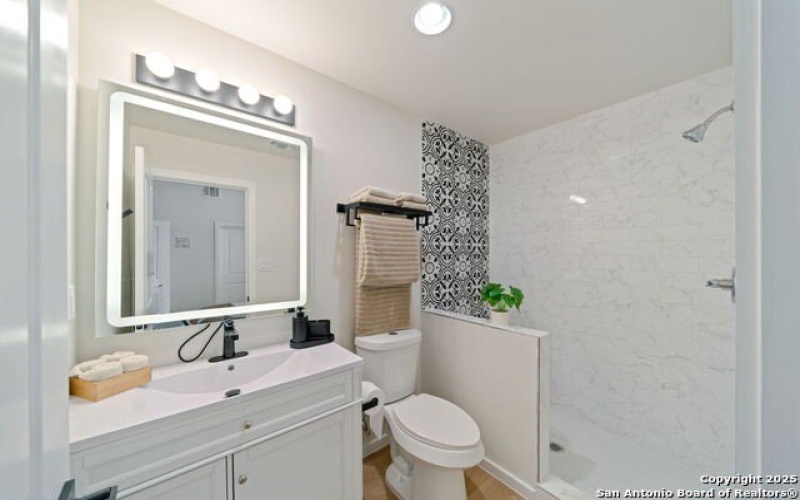 1106 S Gevers St, San Antonio, TX 78210, 3 Bedrooms Bedrooms, ,2 BathroomsBathrooms,Residential,For Sale,1106 S Gevers St,1865860