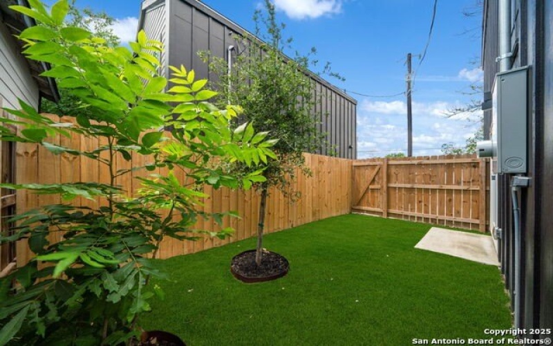 1106 S Gevers St, San Antonio, TX 78210, 3 Bedrooms Bedrooms, ,2 BathroomsBathrooms,Residential,For Sale,1106 S Gevers St,1865860