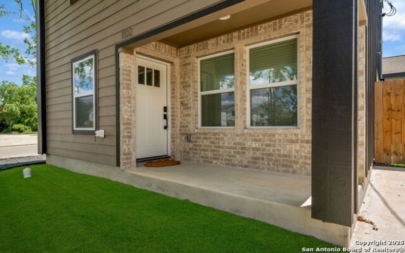 1106 S Gevers St, San Antonio, TX 78210, 3 Bedrooms Bedrooms, ,2 BathroomsBathrooms,Residential,For Sale,1106 S Gevers St,1865860