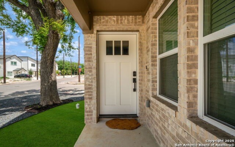 1106 S Gevers St, San Antonio, TX 78210, 3 Bedrooms Bedrooms, ,2 BathroomsBathrooms,Residential,For Sale,1106 S Gevers St,1865860