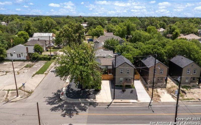 1108 S Gevers St, San Antonio, TX 78203, 3 Habitaciones Habitaciones , ,2 BañosBaños,Residential,En Venta,1108 S Gevers St,0,1865861