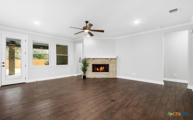 4117 Turning Leaf Drive, Nolanville, TX 76559, 4 Bedrooms Bedrooms, ,3 BathroomsBathrooms,Residential,For Sale,4117 Turning Leaf Drive,568572