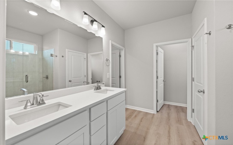 704 Seven Springs Drive, Temple, TX 76502, 3 Bedrooms Bedrooms, ,2 BathroomsBathrooms,Residential,For Sale,704 Seven Springs Drive,551791