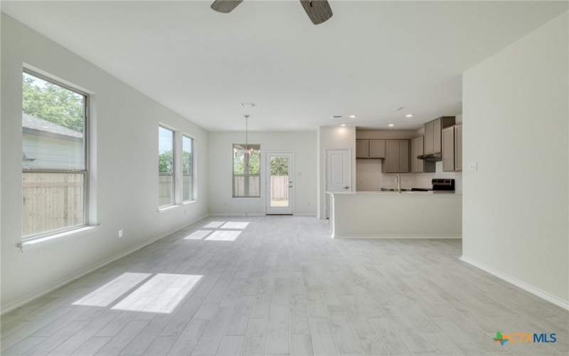 707 Ryan Street, Belton, TX 76513, 3 Habitaciones Habitaciones , ,2 BañosBaños,Residential,En Venta,707 Ryan Street,565107