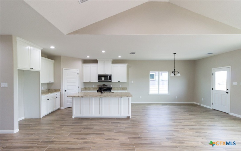 109 Lost Pines Ln, Marion, TX 78124, 4 Habitaciones Habitaciones , ,3 BañosBaños,Residential,En Venta,109 Lost Pines Ln,565253