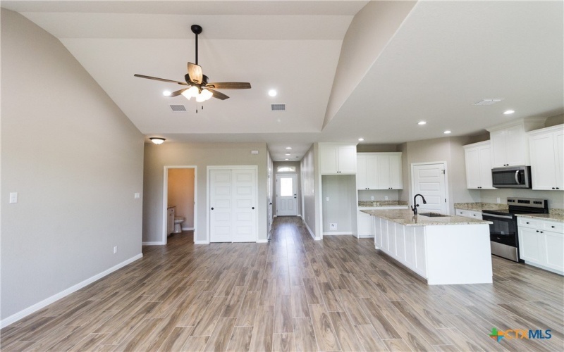 109 Lost Pines Ln, Marion, TX 78124, 4 Habitaciones Habitaciones , ,3 BañosBaños,Residential,En Venta,109 Lost Pines Ln,565253