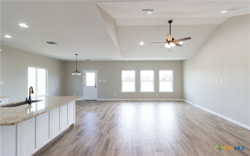 109 Lost Pines Ln, Marion, TX 78124, 4 Habitaciones Habitaciones , ,3 BañosBaños,Residential,En Venta,109 Lost Pines Ln,565253