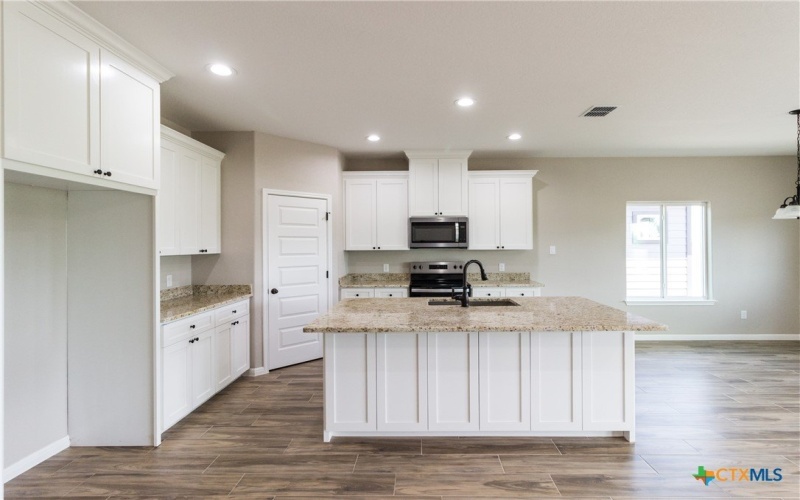 109 Lost Pines Ln, Marion, TX 78124, 4 Habitaciones Habitaciones , ,3 BañosBaños,Residential,En Venta,109 Lost Pines Ln,565253