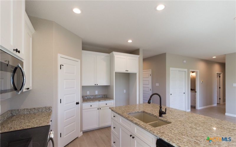 121 Lost Pines Lane, Marion, TX 78124, 3 Habitaciones Habitaciones , ,2 BañosBaños,Residential,En Venta,121 Lost Pines Lane,565289