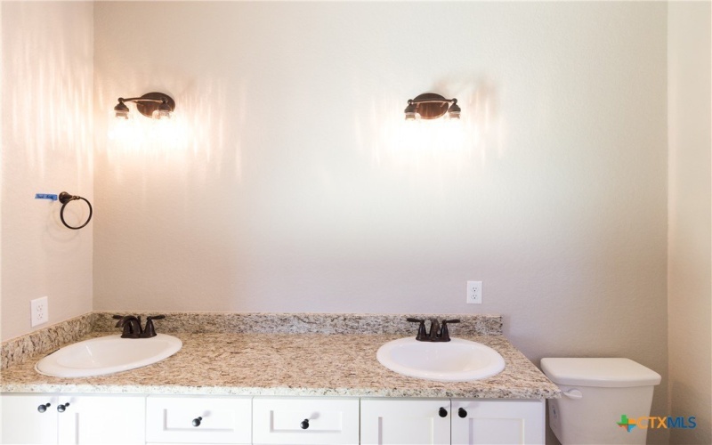 121 Lost Pines Lane, Marion, TX 78124, 3 Habitaciones Habitaciones , ,2 BañosBaños,Residential,En Venta,121 Lost Pines Lane,565289