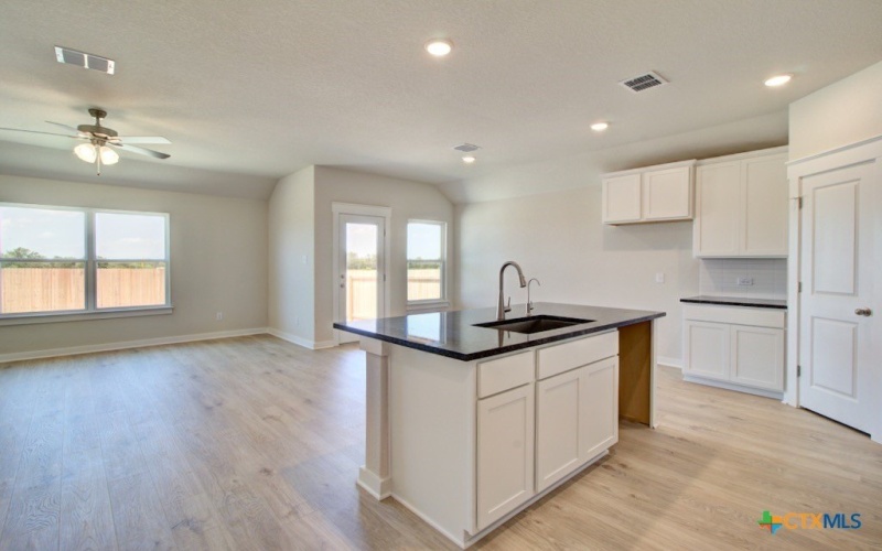 11112 Prairie Landing, Converse, TX 78109, 4 Habitaciones Habitaciones , ,2 BañosBaños,Residential,En Venta,11112 Prairie Landing,574139