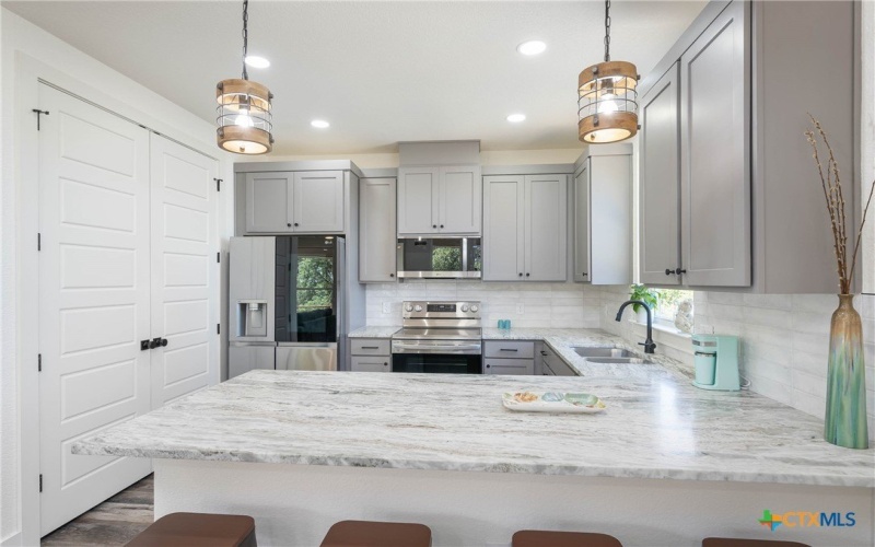 1156 Timberlane Drive, Canyon Lake, TX 78133, 3 Habitaciones Habitaciones , ,2 BañosBaños,Residential,En Venta,1156 Timberlane Drive,570901