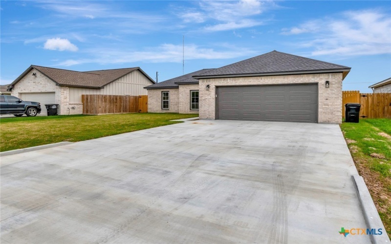 305 Turkey Lane, Victoria, TX 77905, 3 Bedrooms Bedrooms, ,2 BathroomsBathrooms,Residential,For Sale,305 Turkey Lane,575157