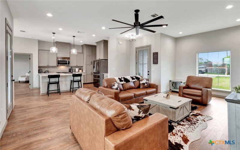305 Turkey Lane, Victoria, TX 77905, 3 Bedrooms Bedrooms, ,2 BathroomsBathrooms,Residential,For Sale,305 Turkey Lane,575157