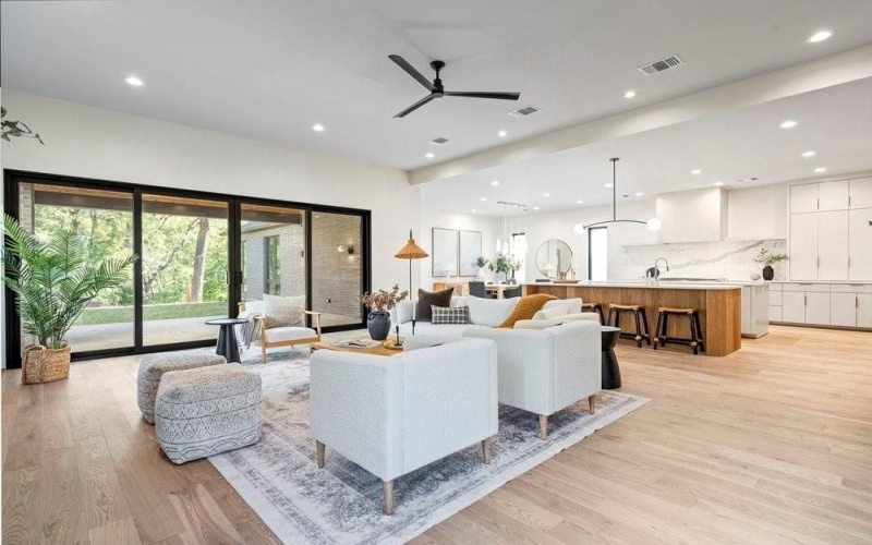 7928 Goforth Road, Dallas, TX 75238, 4 Bedrooms Bedrooms, ,3 BathroomsBathrooms,Residential,For Sale,7928 Goforth Road,20775421