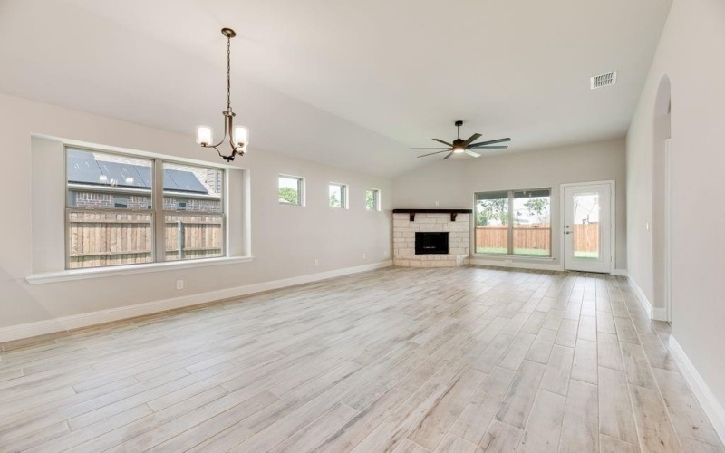 709 Mb's Way, Pilot Point, TX 76258, 3 Bedrooms Bedrooms, ,2 BathroomsBathrooms,Residential,For Sale,709 Mb's Way,20775697