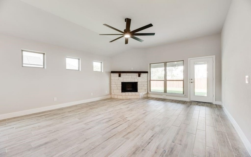 709 Mb's Way, Pilot Point, TX 76258, 3 Bedrooms Bedrooms, ,2 BathroomsBathrooms,Residential,For Sale,709 Mb's Way,20775697