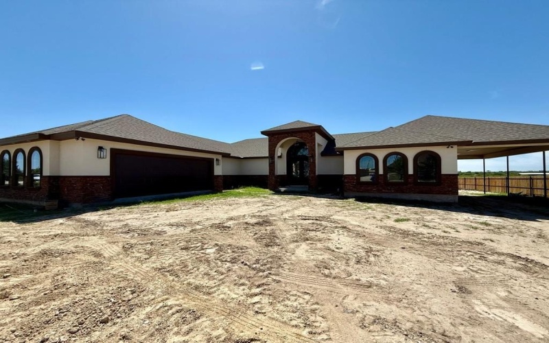 3019 CAIDA DEL SOL AVENUE, Eagle Pass, TX 78852, 3 Bedrooms Bedrooms, ,2 BathroomsBathrooms,Residential,For Sale,3019 CAIDA DEL SOL AVENUE,81258