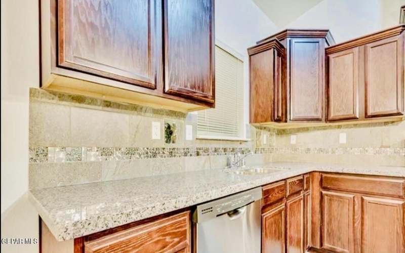 13837 Paseo Central Avenue, Horizon City, TX 79928, 3 Bedrooms Bedrooms, ,2 BathroomsBathrooms,Residential,For Sale,13837 Paseo Central Avenue,922569