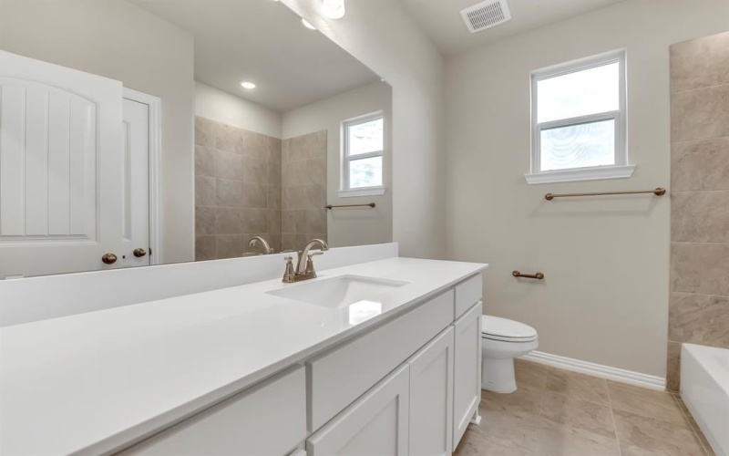390 Big Bend Trail, Valley View, TX 76272, 4 Bedrooms Bedrooms, ,2 BathroomsBathrooms,Residential,For Sale,390 Big Bend Trail,20751844