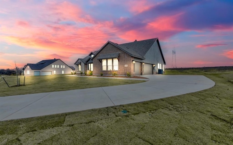 390 Big Bend Trail, Valley View, TX 76272, 4 Bedrooms Bedrooms, ,2 BathroomsBathrooms,Residential,For Sale,390 Big Bend Trail,20751844