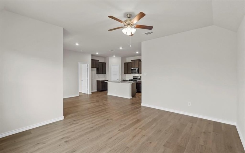 111 Lantern Road, Caddo Mills, TX 75135, 3 Bedrooms Bedrooms, ,2 BathroomsBathrooms,Residential,For Sale,111 Lantern Road,0,20762332