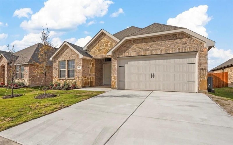 111 Lantern Road, Caddo Mills, TX 75135, 3 Bedrooms Bedrooms, ,2 BathroomsBathrooms,Residential,For Sale,111 Lantern Road,0,20762332
