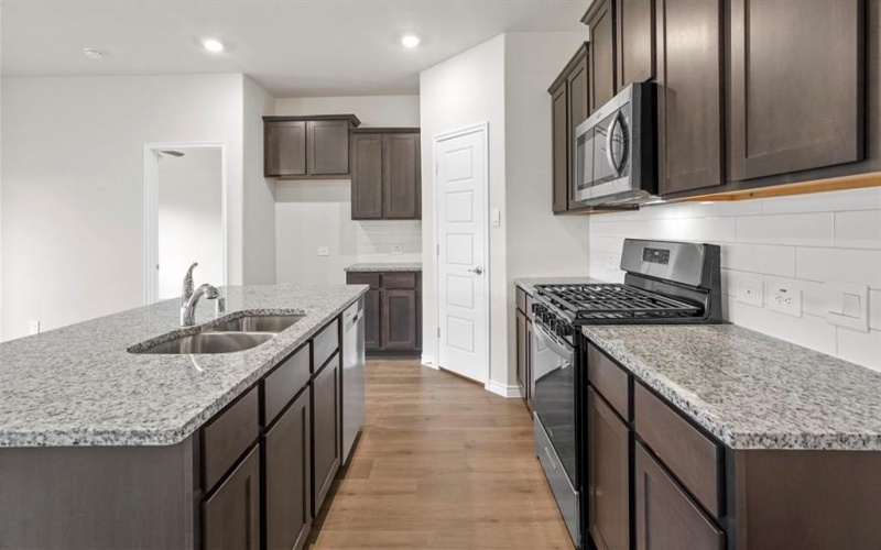 111 Lantern Road, Caddo Mills, TX 75135, 3 Bedrooms Bedrooms, ,2 BathroomsBathrooms,Residential,For Sale,111 Lantern Road,0,20762332