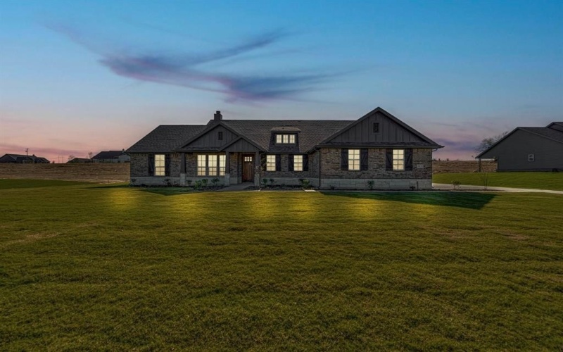 61 Yosemite Trail, Valley View, TX 76272, 3 Bedrooms Bedrooms, ,2 BathroomsBathrooms,Residential,For Sale,61 Yosemite Trail,20744048