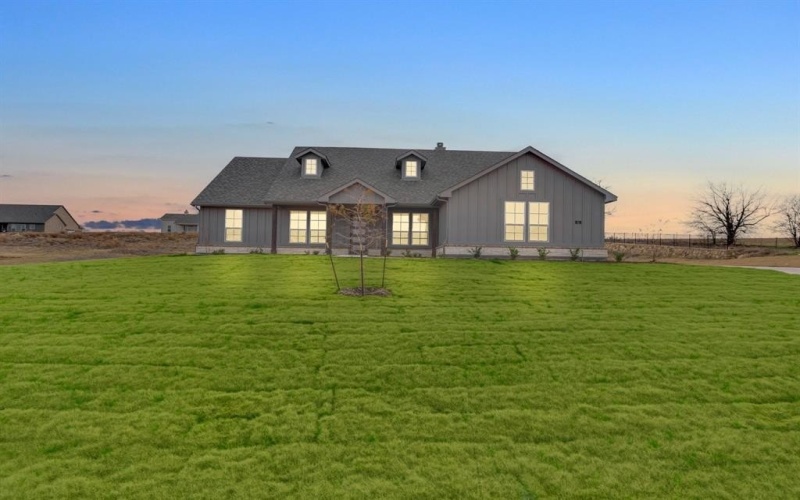 81 Yosemite Trail, Valley View, TX 76272, 4 Bedrooms Bedrooms, ,2 BathroomsBathrooms,Residential,For Sale,81 Yosemite Trail,20744089
