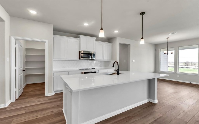 150 Roosevelt Lane, Valley View, TX 76272, 4 Bedrooms Bedrooms, ,3 BathroomsBathrooms,Residential,For Sale,150 Roosevelt Lane,20744407