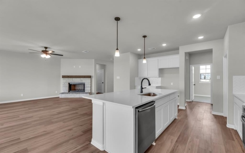 150 Roosevelt Lane, Valley View, TX 76272, 4 Bedrooms Bedrooms, ,3 BathroomsBathrooms,Residential,For Sale,150 Roosevelt Lane,20744407