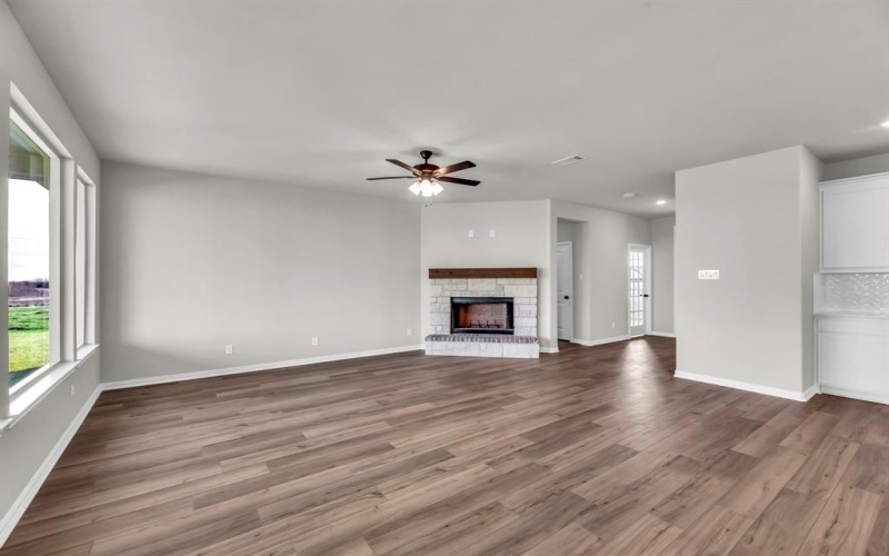 150 Roosevelt Lane, Valley View, TX 76272, 4 Bedrooms Bedrooms, ,3 BathroomsBathrooms,Residential,For Sale,150 Roosevelt Lane,20744407