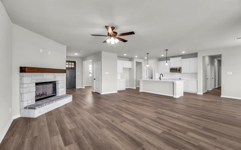 150 Roosevelt Lane, Valley View, TX 76272, 4 Bedrooms Bedrooms, ,3 BathroomsBathrooms,Residential,For Sale,150 Roosevelt Lane,20744407