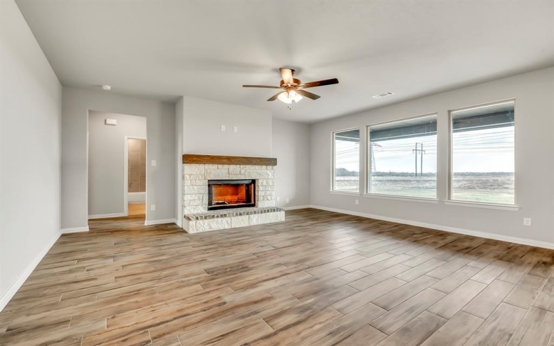 330 Big Bend Trail, Valley View, TX 76272, 3 Bedrooms Bedrooms, ,2 BathroomsBathrooms,Residential,For Sale,330 Big Bend Trail,20744585