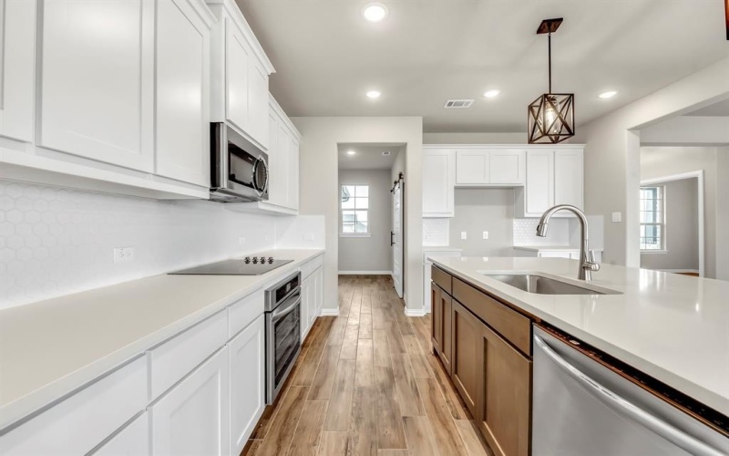 330 Big Bend Trail, Valley View, TX 76272, 3 Bedrooms Bedrooms, ,2 BathroomsBathrooms,Residential,For Sale,330 Big Bend Trail,20744585