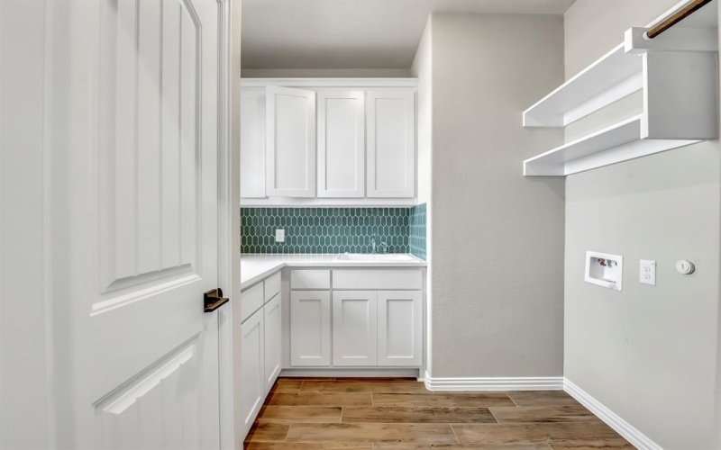 330 Big Bend Trail, Valley View, TX 76272, 3 Bedrooms Bedrooms, ,2 BathroomsBathrooms,Residential,For Sale,330 Big Bend Trail,20744585